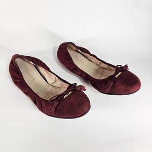 Prada Suede Ballet Flats Womens 8 38 Burgundy  Gold Bow Tassel Travel Leather